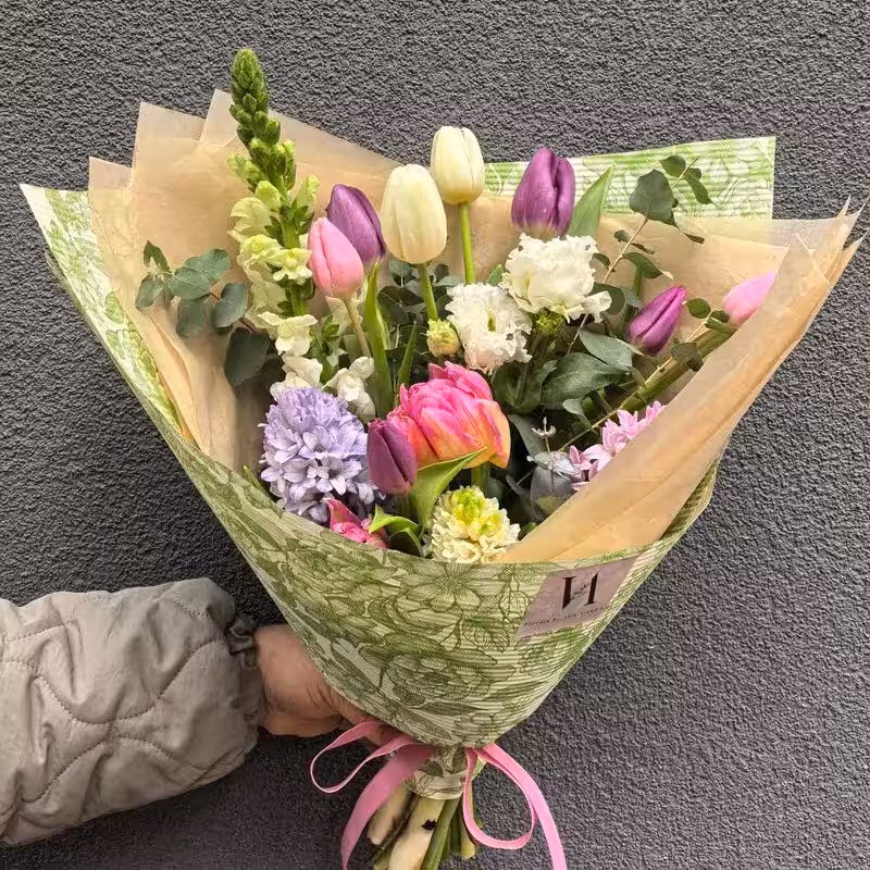 Joy-of-Spring пролетен букет