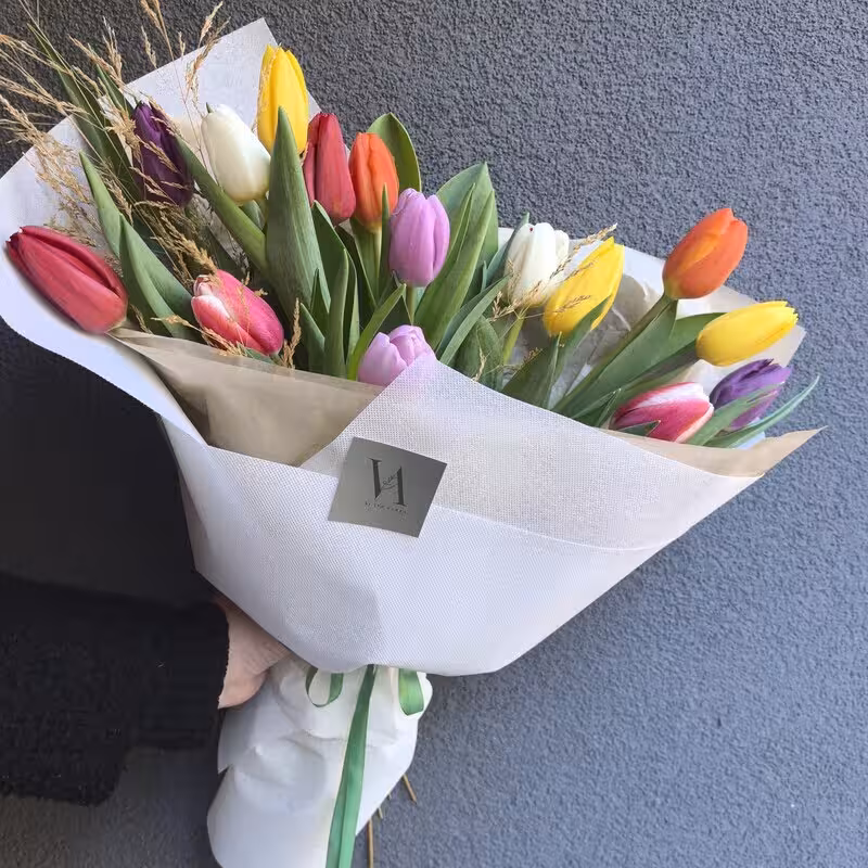Tulip Bomb букет лалета